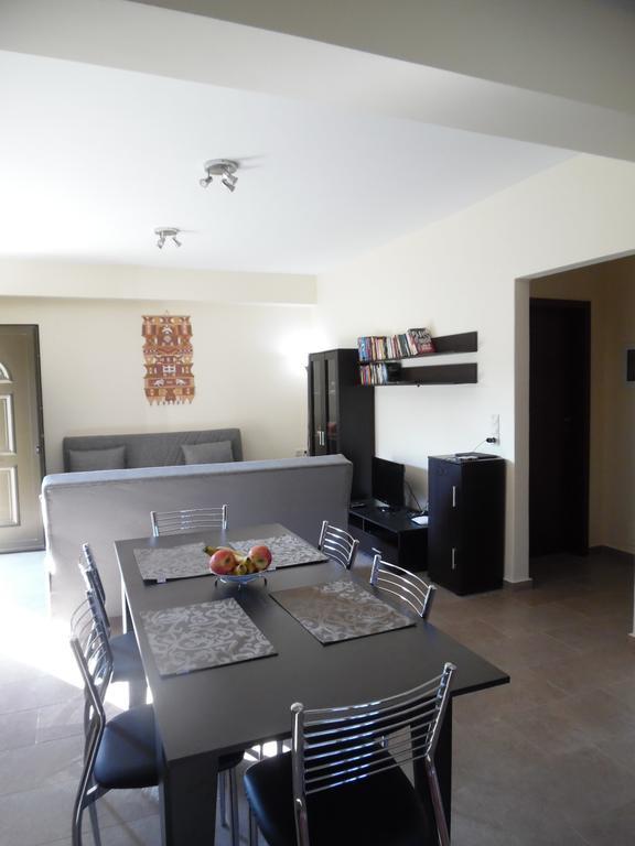 Artemis Appartments Pitsidia Exterior foto